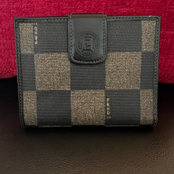 FENDI AUTHENTIC CANVAS AND LEATHER CHECKERED BIFOLD WALLET. EUC. - Picture 1 of 8